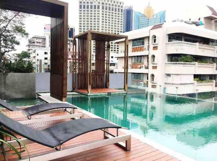 Stylish 1 Bedroom, Nice Pool,Bts Asok, Sukhumvit Bangkok Exterior photo