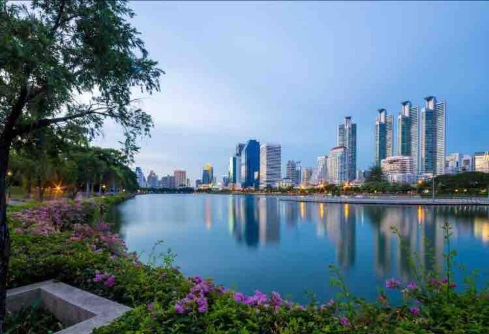 Stylish 1 Bedroom, Nice Pool,Bts Asok, Sukhumvit Bangkok Exterior photo