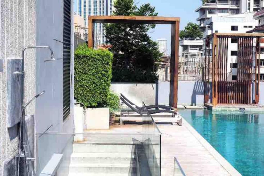 Stylish 1 Bedroom, Nice Pool,Bts Asok, Sukhumvit Bangkok Exterior photo