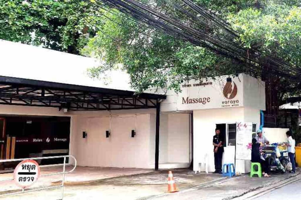 Stylish 1 Bedroom, Nice Pool,Bts Asok, Sukhumvit Bangkok Exterior photo